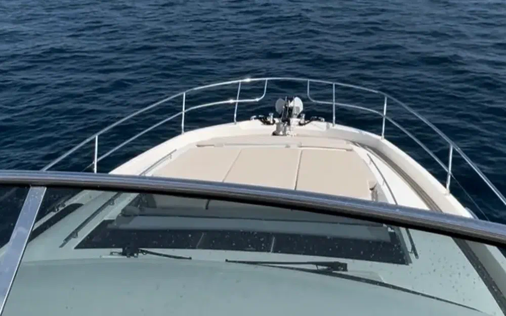 slider 21 Jeanneau Prestige 680