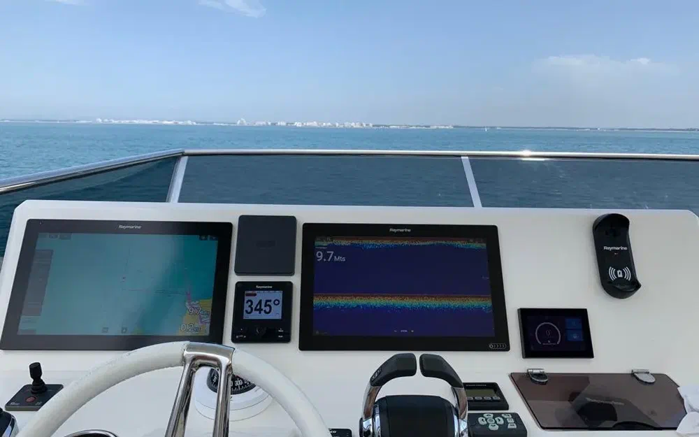 slider 25 Jeanneau Prestige 680