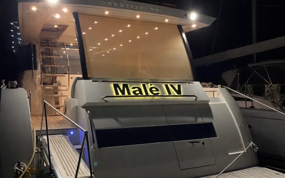 slider 36 Jeanneau Prestige 680