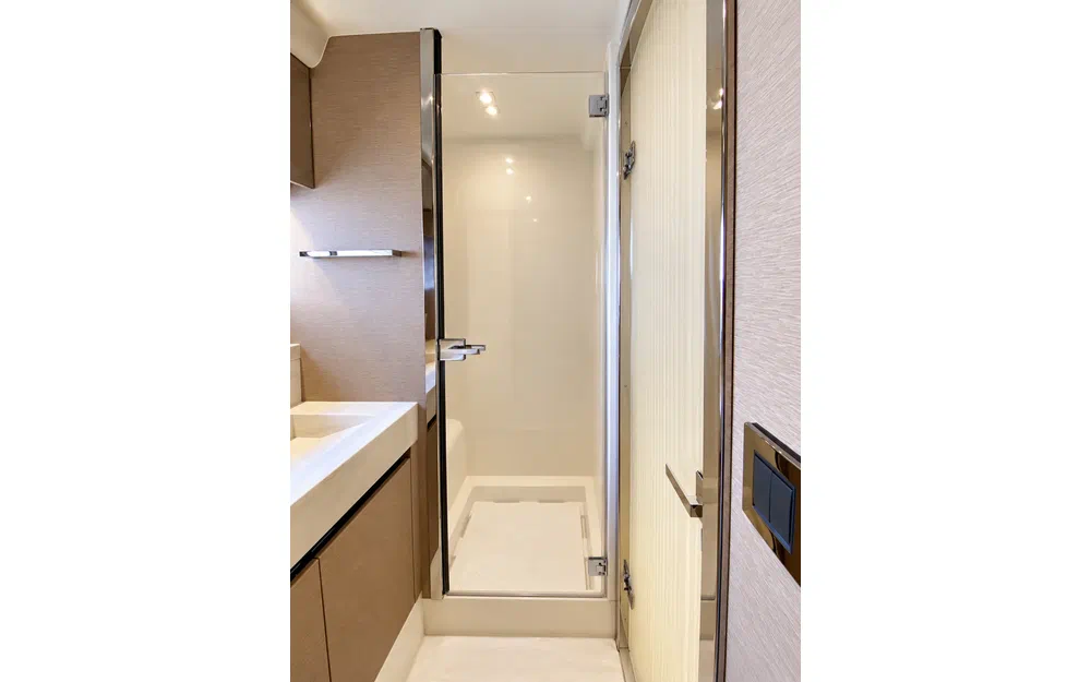 slider 29 Jeanneau Prestige 680