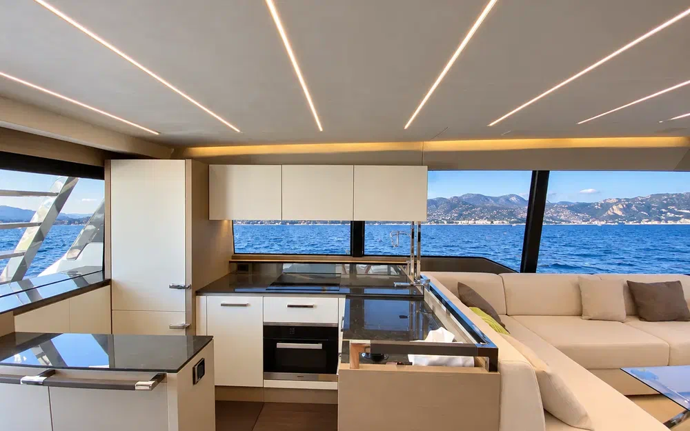 slider 18 Jeanneau Prestige 680