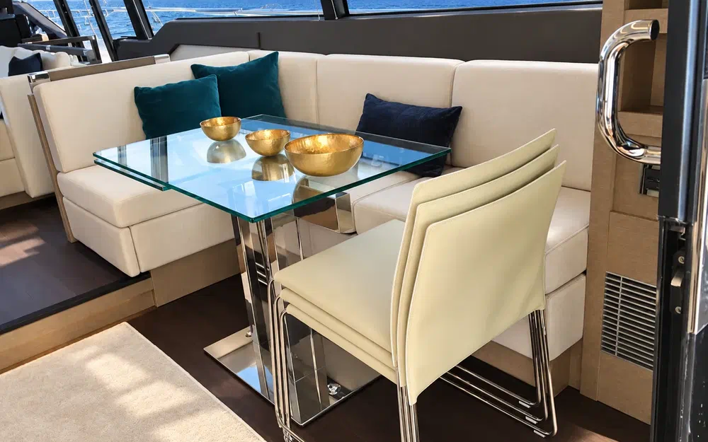slider 19 Jeanneau Prestige 680