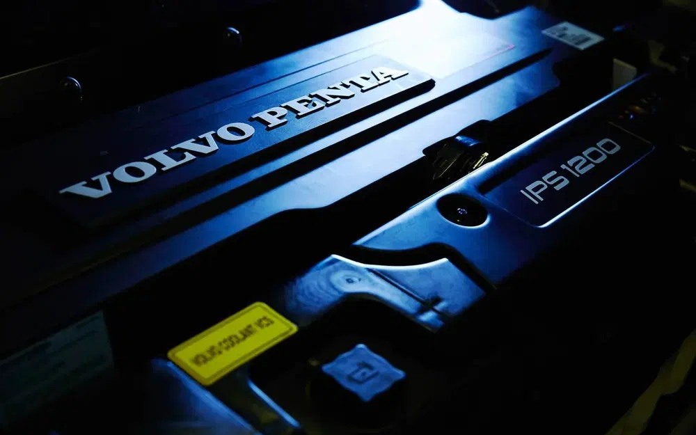 slider 27 Jeanneau Prestige 680