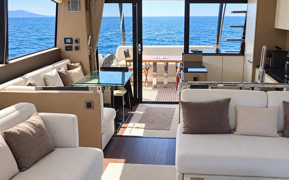 slider 17 Jeanneau Prestige 680