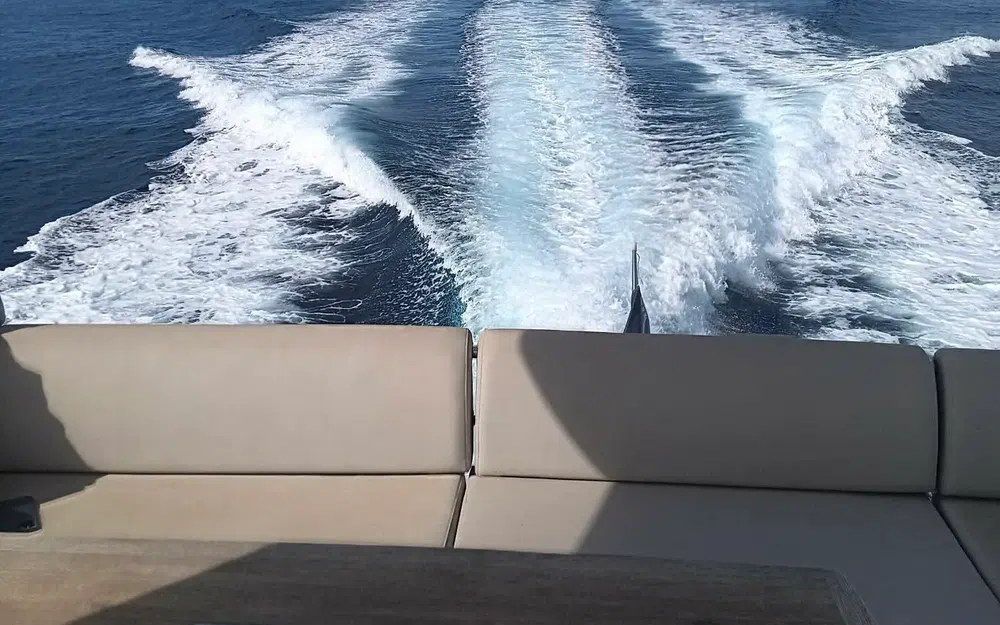 slider 38 Jeanneau Prestige 680