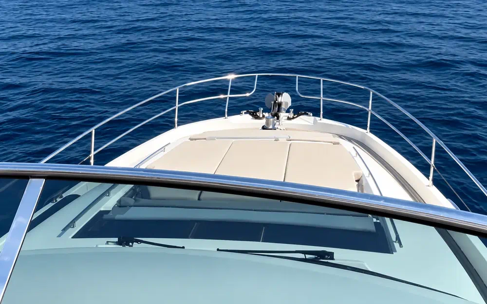 slider 12 Jeanneau Prestige 680