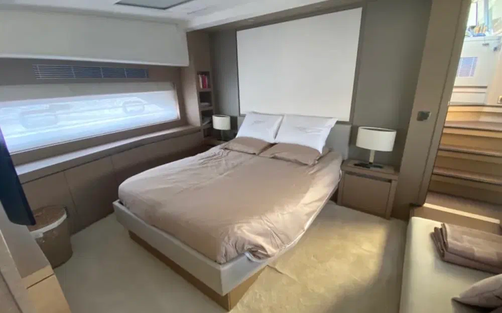 slider 11 Jeanneau Prestige 680