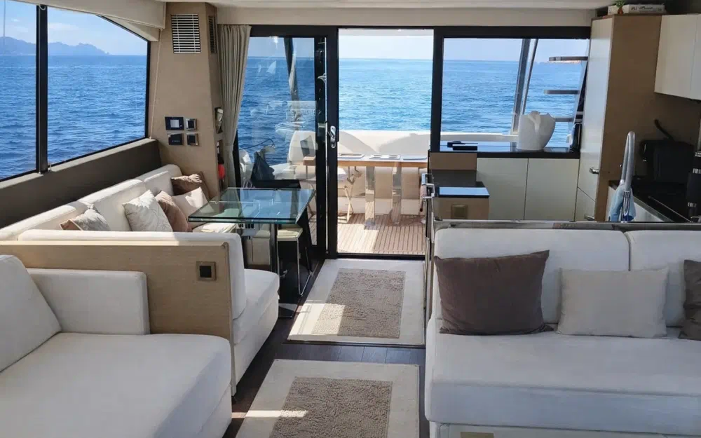 slider 7 Jeanneau Prestige 680