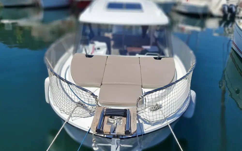 slider 1 Beneteau ANTARES 7 OB