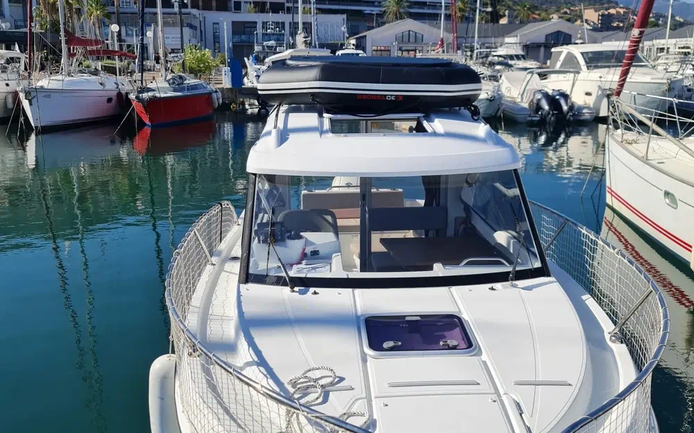 slider 3 Beneteau Antares 7 ANTARES 7 OB