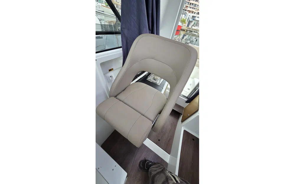 slider 7 Beneteau ANTARES 7 OB