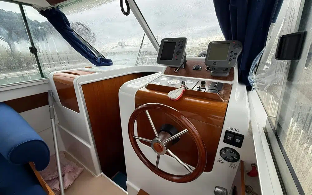 slider 13 Beneteau Antares 760