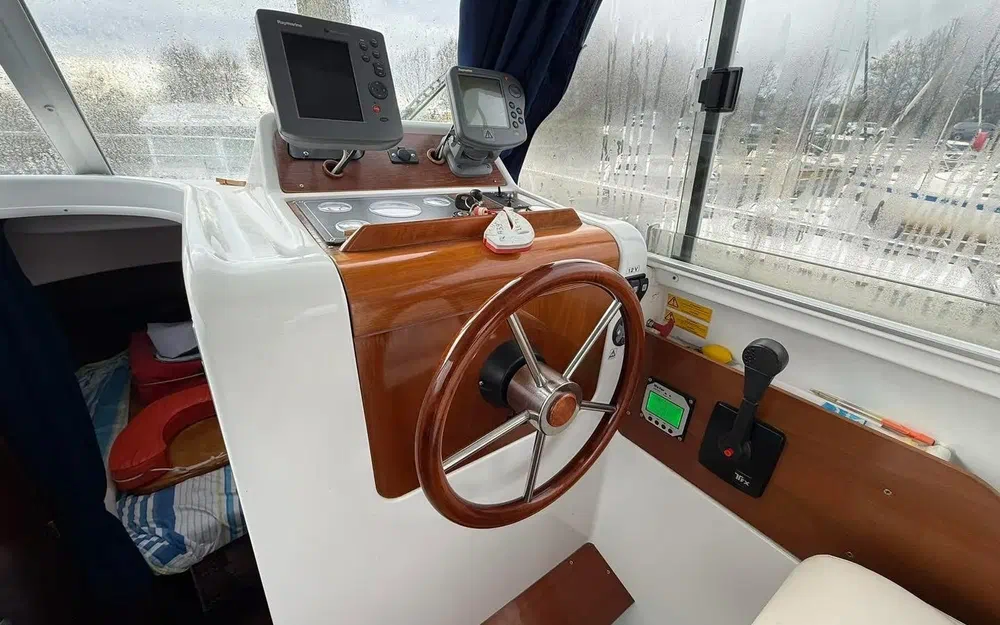 slider 12 Beneteau Antares 760