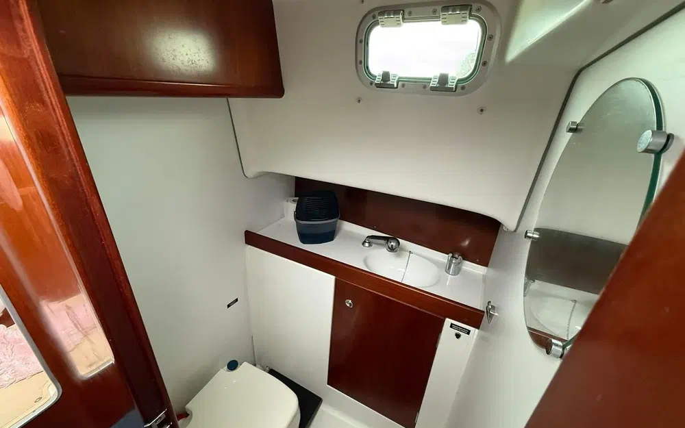 slider 17 Beneteau Antares 760