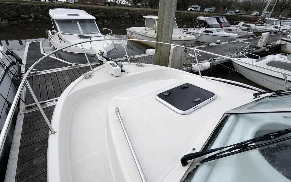 slider 3 Beneteau Antares 760