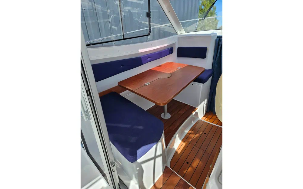 slider 18 Beneteau Antares 680 HB
