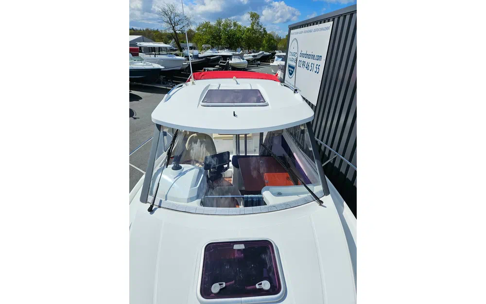 slider 21 Beneteau Antares 680 HB