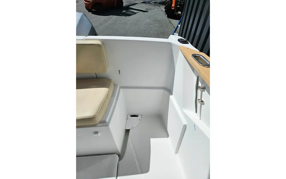 slider 25 Beneteau Antares 680 HB