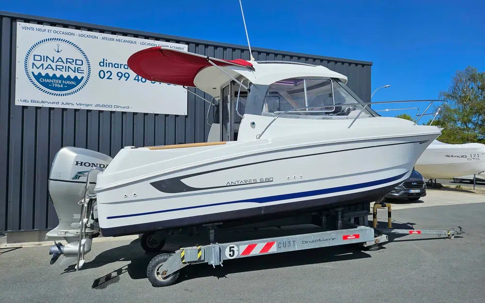 slider 0 Beneteau Antares 680 HB