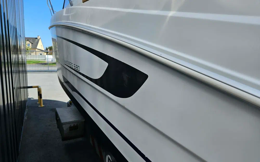 slider 26 Beneteau Antares 680 HB