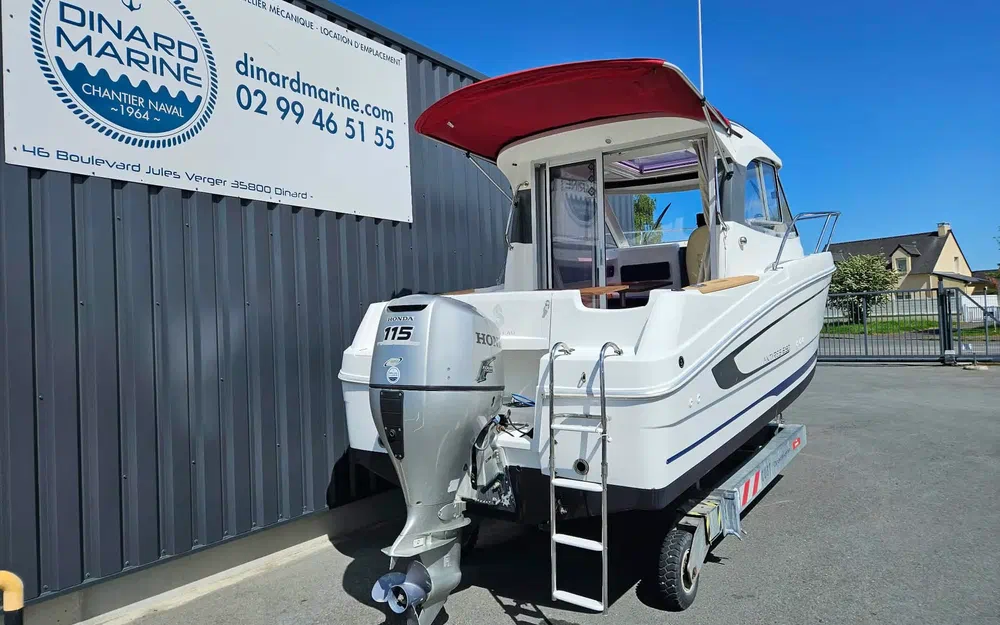 slider 27 Beneteau Antares 680 HB