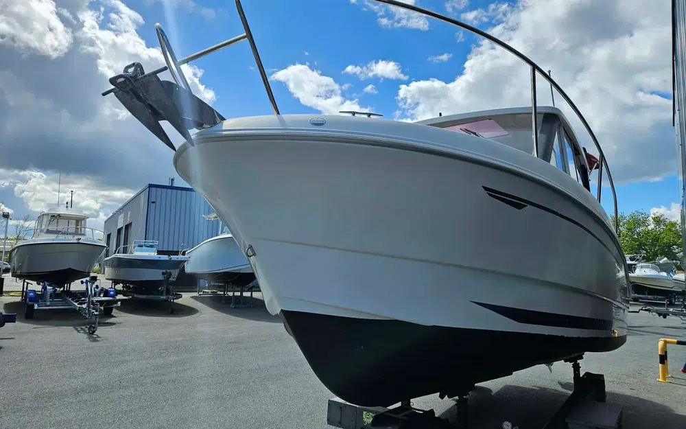 slider 2 Beneteau Antares 680 HB