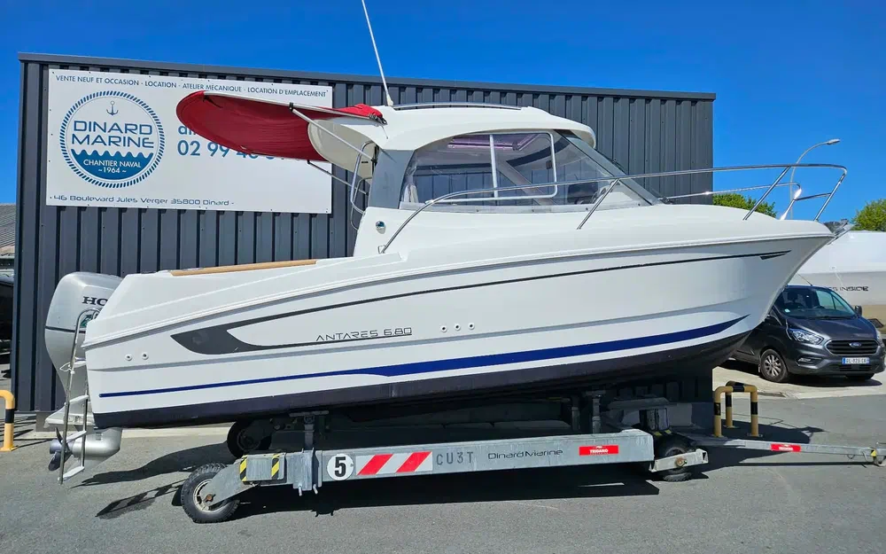 slider 29 Beneteau Antares 680 HB