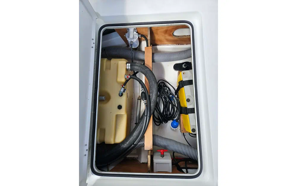 slider 31 Beneteau Antares 680 HB