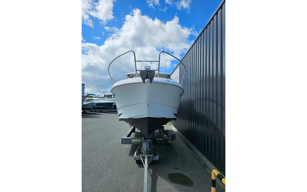 slider 3 Beneteau Antares 680 HB