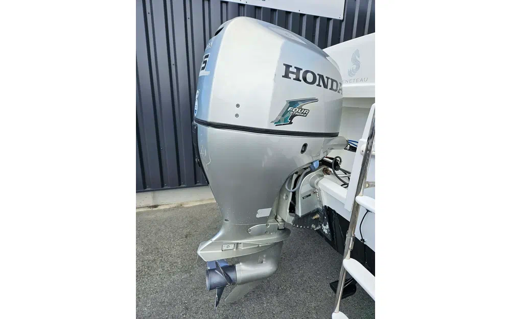 slider 6 Beneteau Antares 680 HB