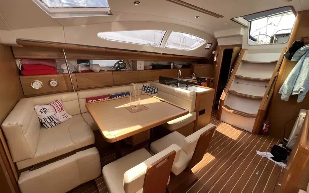 slider 13 Jeanneau Sun Odyssey 50 DS