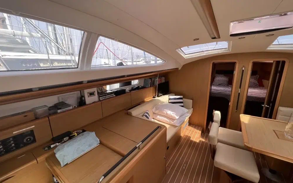 slider 16 Jeanneau Sun Odyssey 50 DS