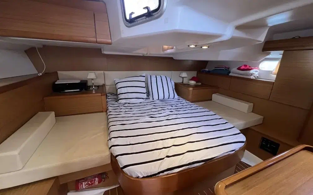 slider 17 Jeanneau Sun Odyssey 50 DS