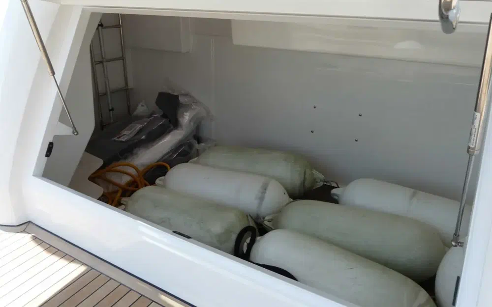 slider 33 Bavaria R55 Fly