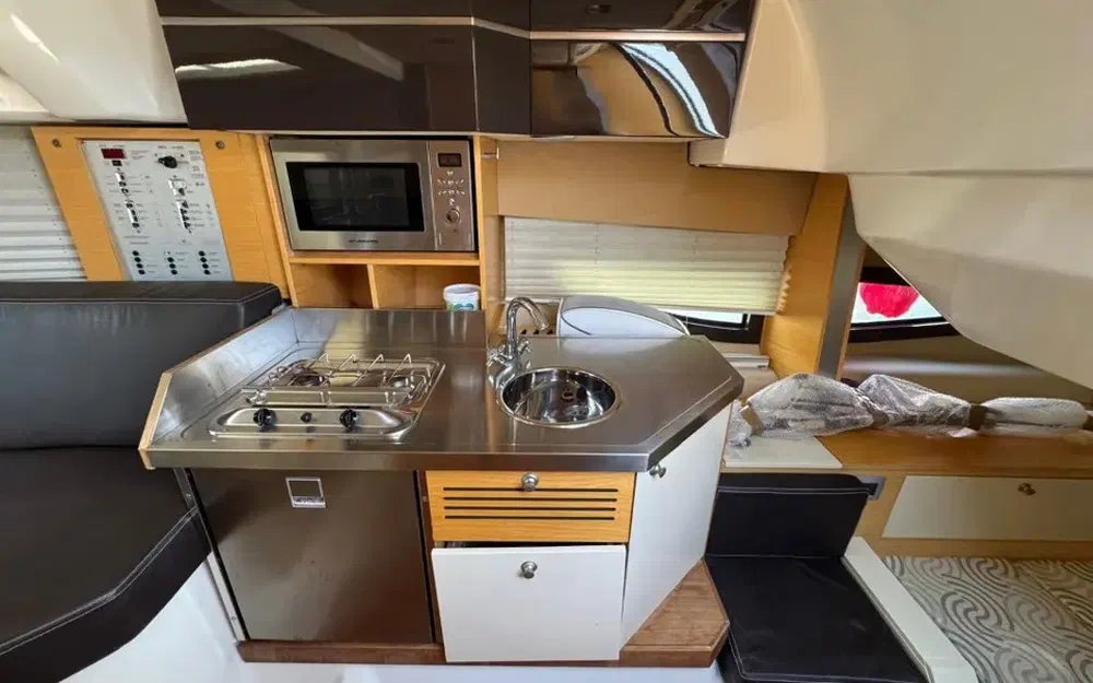 slider 10 Cranchi Endurance 33