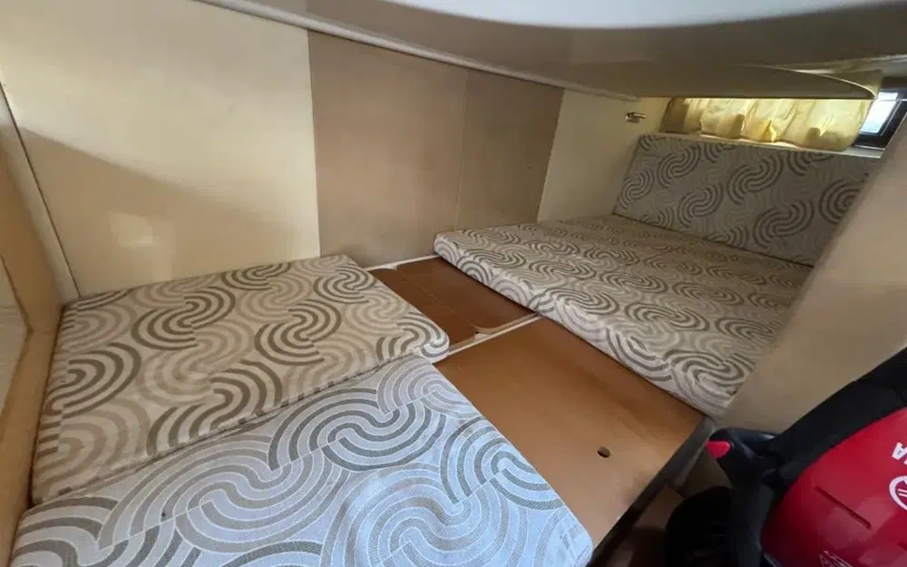 slider 11 Cranchi Endurance 33