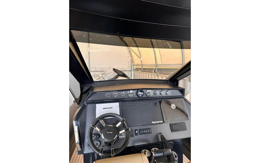 slider 10 Ribco Venom 39