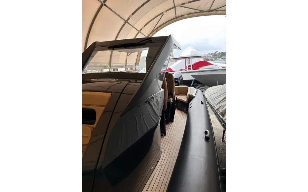 slider 3 Ribco Venom 39