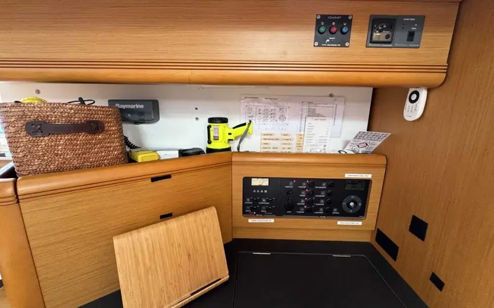 slider 13 Jeanneau 53