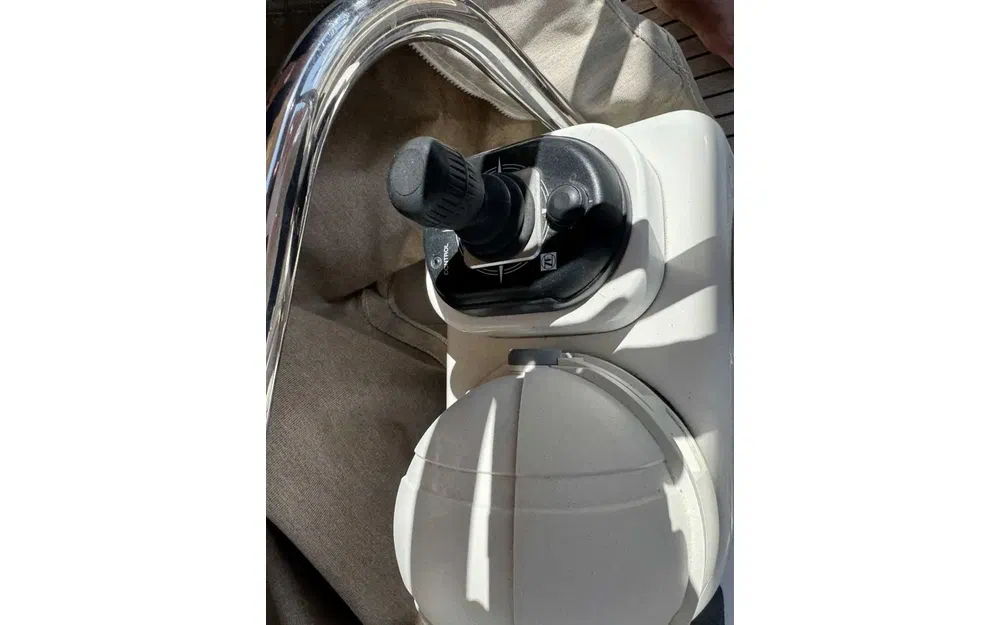 slider 27 Jeanneau 53