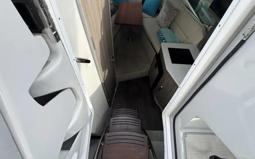 slider 13 Regal 26 Express