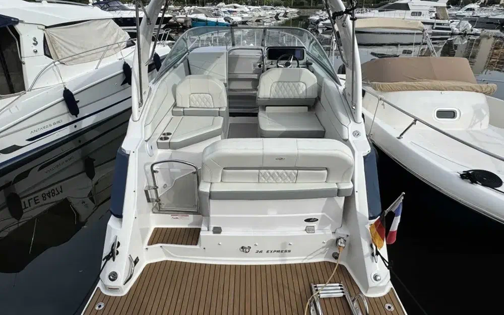 slider 2 Regal 26 Express