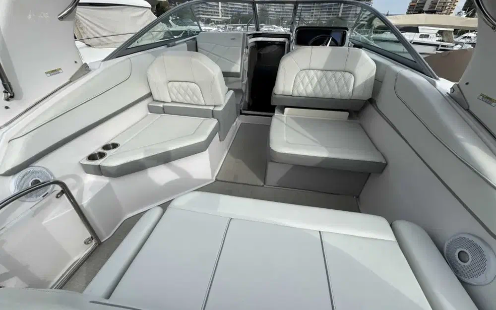 slider 6 Regal 26 Express