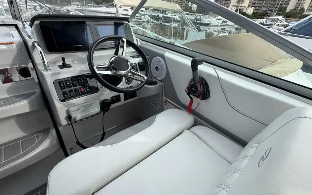 slider 7 Regal 26 Express