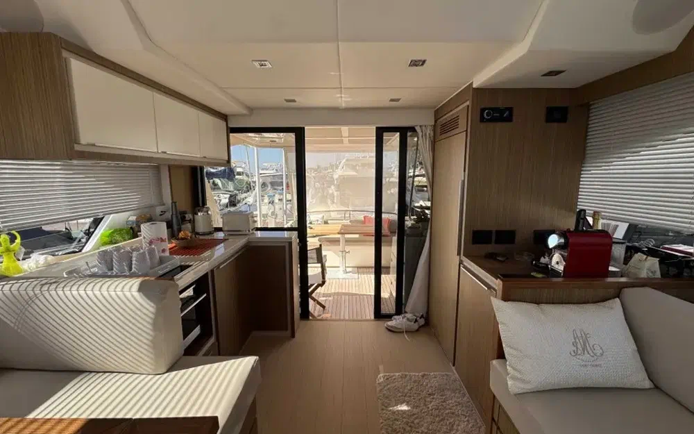 slider 10 Cayman F520