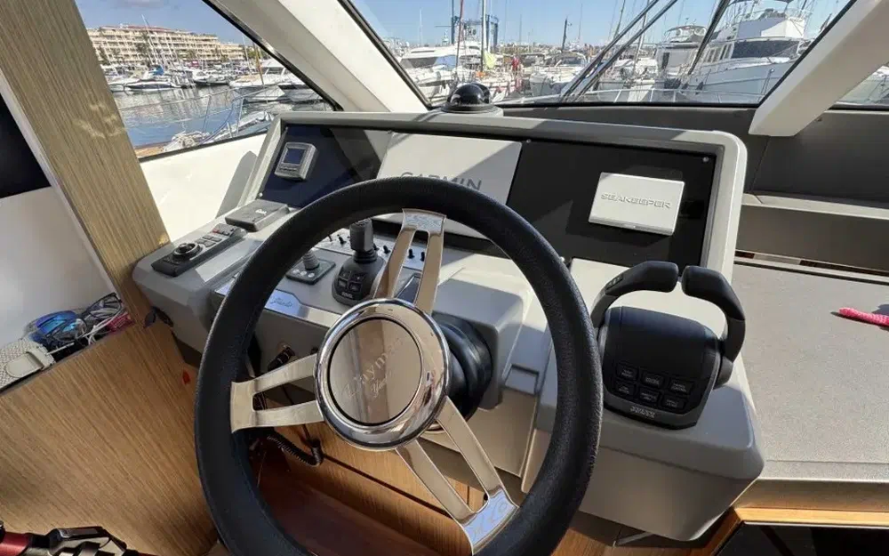 slider 13 Cayman F520