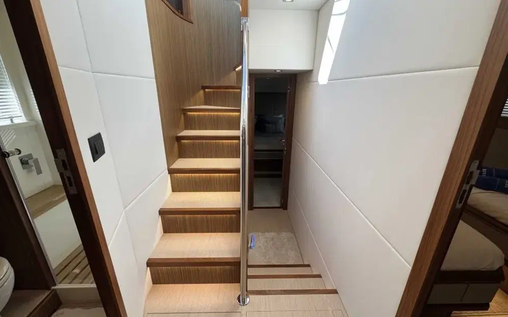 slider 15 Cayman F520