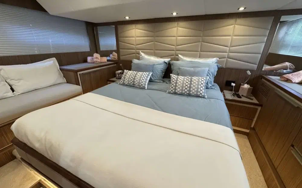 slider 16 Cayman F520