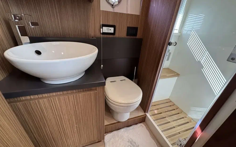 slider 20 Cayman F520