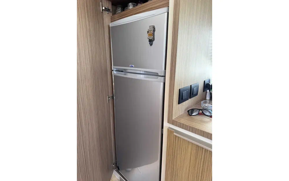 slider 23 Cayman F520